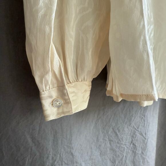 Vintage Marshall Field's Silk Blouse Cream with Jacquard Pattern 70s/80s‎ Sz 10 - Picture 8 of 16